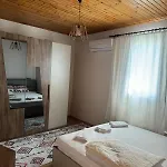 1 Bedroom Close To Bus Station And Mall 200 Mb Wifi Apartament
