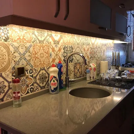 דירה 1 Bedroom Close To Bus Station And Mall 200 Mb Wifi *