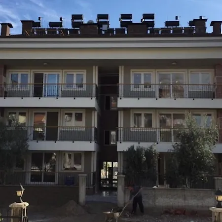 1 Bedroom Close To Bus Station And Mall 200 Mb Wifi *