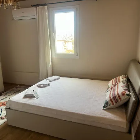 Apartmán 1 Bedroom Close To Bus Station And Mall 200 Mb Wifi *