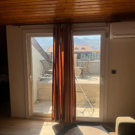 1 Bedroom Close To Bus Station And Mall 200 Mb Wifi *